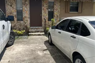 1913 Harding St, Hollywood, FL 33020 - Photo 2