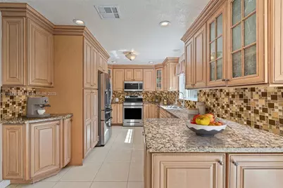 9410 SW 212th Ter, Cutler Bay, FL 33189 - Photo 6
