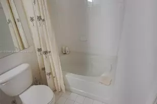 5085 NW 7th St, Miami, FL 33126 - Photo 8