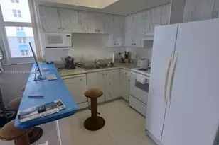 5085 NW 7th St, Miami, FL 33126 - Photo 6