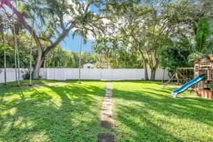 114 NE 107th St, Miami Shores, FL 33161 - Photo 4