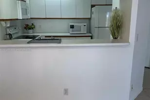 13001 SW 15th Ct, Pembroke Pines, FL 33027 - Photo 12