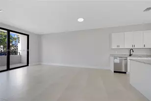 4303 E 8th Ct, Hialeah, FL 33013 - Photo 8