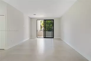 4303 E 8th Ct, Hialeah, FL 33013 - Photo 10