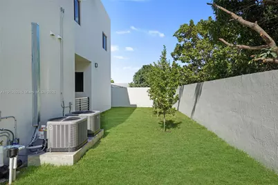 4303 E 8th Ct #C, Hialeah, FL 33013 - Photo 20