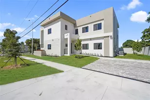 4303 E 8th Ct, Hialeah, FL 33013 - Photo 24