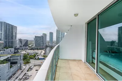41 SE 5th St #1508, Miami, FL 33131 - Photo 2