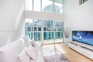 41 SE 5th St, Miami, FL 33131 - Photo 10