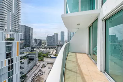 41 SE 5th St #1508, Miami, FL 33131 - Photo 4