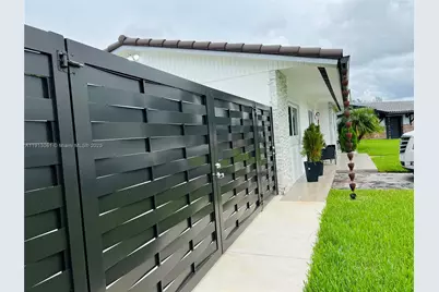 9645 SW 10th Ter, Miami, FL 33174 - Photo 4