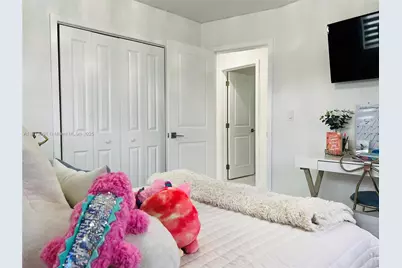 9645 SW 10th Ter, Miami, FL 33174 - Photo 38