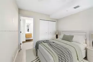 704 NE 5th St, Fort Lauderdale, FL 33301 - Photo 8