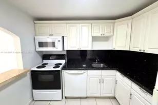 13499 Biscayne Blvd, North Miami, FL 33181 - Photo 6