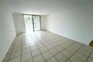 13499 Biscayne Blvd, North Miami, FL 33181 - Photo 2