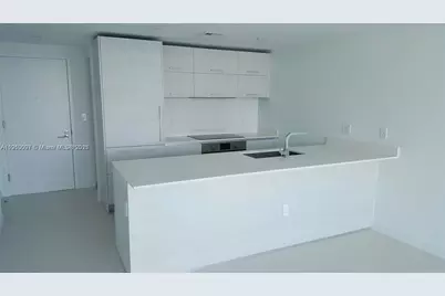 1300 S Miami Av #4111, Miami, FL 33130 - Photo 6