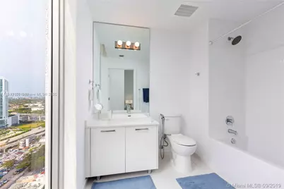 151 SE 1st St #1611, Miami, FL 33131 - Photo 16