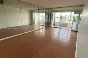 8460 Sunrise Lakes Blvd, Sunrise, FL 33322 - Photo 4