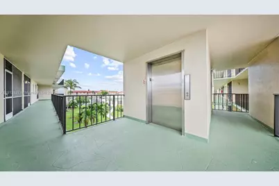 810 SE 7th St #306, Deerfield Beach, FL 33441 - Photo 28
