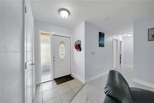 246 SE 44th St, Cape Coral, FL 33904 - Photo 6