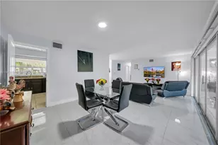 246 SE 44th St, Cape Coral, FL 33904 - Photo 10