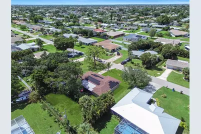 246 SE 44th St, Cape Coral, FL 33904 - Photo 42