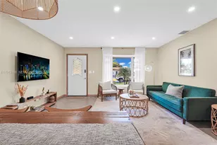 1012 NE 2nd St, Hallandale Beach, FL 33009 - Photo 12