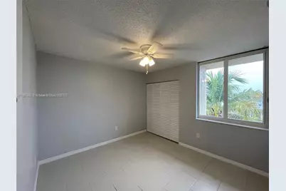 3865 W 9th Ave #35, Hialeah, FL 33012 - Photo 14