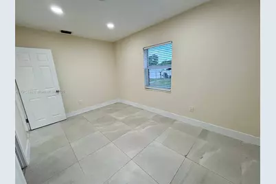 610 E 8th Ave, Hialeah, FL 33010 - Photo 26