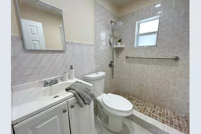 610 E 8th Ave, Hialeah, FL 33010 - Photo 52