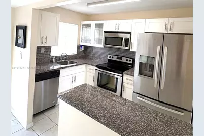 8901 Sunrise Lakes Blvd #204, Sunrise, FL 33322 - Photo 4