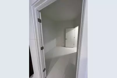 851 NE 1st Ave #903, Miami, FL 33132 - Photo 18
