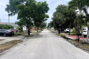 2226 Cody St, Hollywood, FL 33020 - Photo 20
