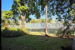 9000 NW 28th Dr, Coral Springs, FL 33065 - Photo 6