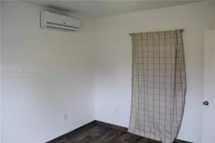 19879 SW 328th St, Homestead, FL 33030 - Photo 8