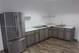 19879 SW 328th St, Homestead, FL 33030 - Photo 2