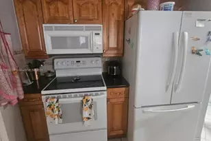 5010 NW 51st Ct, Tamarac, FL 33319 - Photo 6