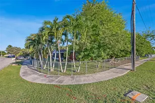 1798 SW 4th St, Homestead, FL 33030 - Photo 20