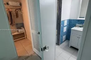 5055 Collins Ave, Miami Beach, FL 33140 - Photo 12