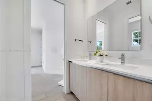 2868 SW 33rd Ct, Miami, FL 33133 - Photo 10