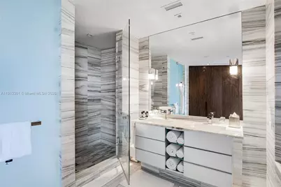2201 Collins Ave #431, Miami Beach, FL 33139 - Photo 12