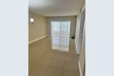 3001 NW 46th Ave #207, Lauderdale Lakes, FL 33313 - Photo 6