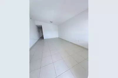 6430 W 25th Ln, Hialeah, FL 33016 - Photo 4