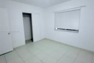 6430 W 25th Ln, Hialeah, FL 33016 - Photo 12