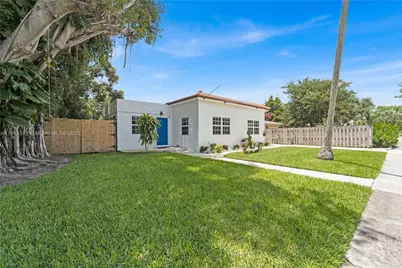436 Evergreen Dr, Lake Park, FL 33403 - Photo 1