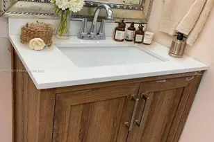 235 E Burgundy E, Delray Beach, FL 33484 - Photo 16