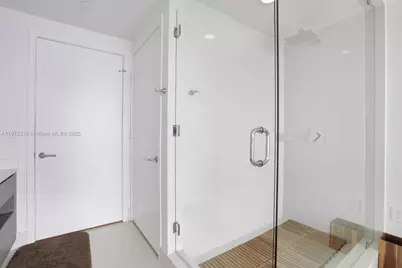 460 NE 28th St #2806, Miami, FL 33137 - Photo 12