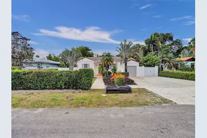 1102 NE 117th St, Biscayne Park, FL 33161 - Photo 4