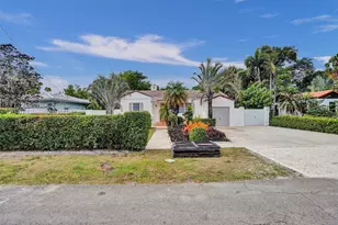 1102 NE 117th St, Biscayne Park, FL 33161 - Photo 4