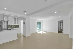 1102 NE 117th St, Biscayne Park, FL 33161 - Photo 12