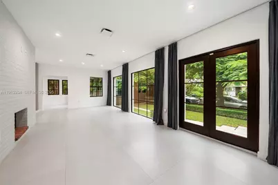 151 NE 43rd St, Miami, FL 33137 - Photo 42